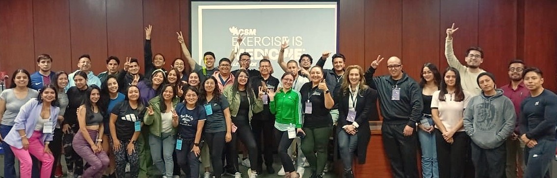 Taller de prescripción del ejercicio Exercise Is Medicine Ecuador certificación internacional ACSM PUCE Quito profesionales de la salud